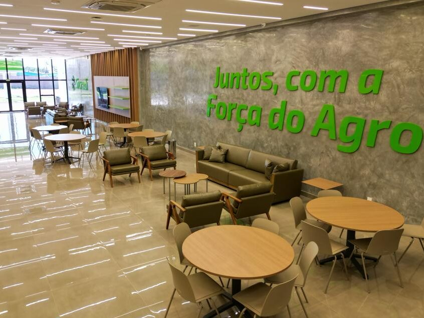 Estande da Sicredi Planalto Central na Agrobrasília oferece mais